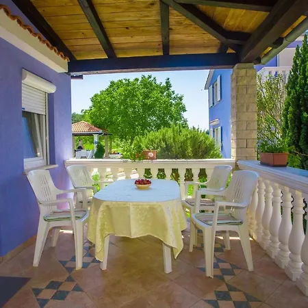 Mit Pool Guest house 3*